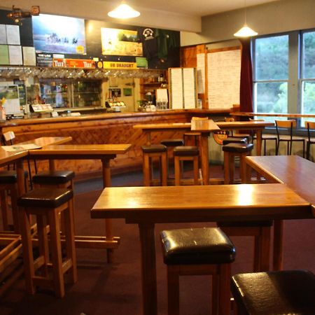 Owen River Tavern&Motels Buitenkant foto