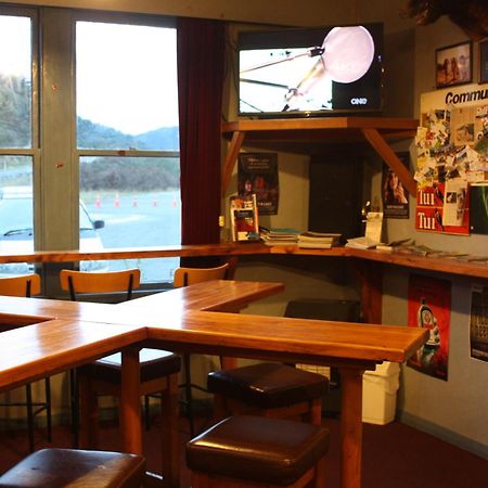 Owen River Tavern&Motels Buitenkant foto